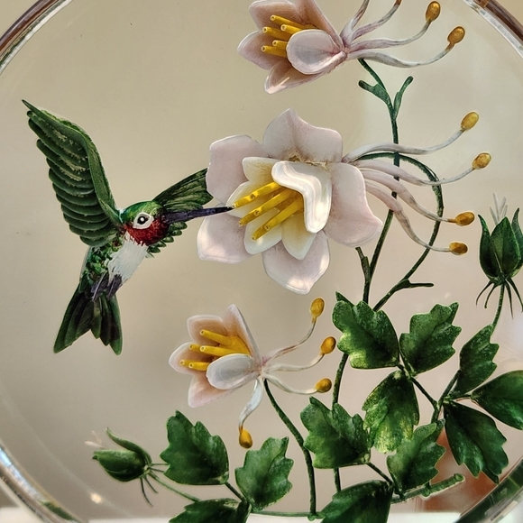 Vtg Lucite Paperweight Acrylic Reverse Cut Hand Painted Hummingbird Desk Decor - Picture 3 of 9